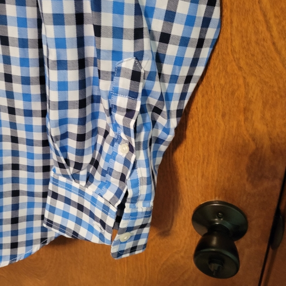 CHAPS NWT Blue Black and White Button down shirt - Picture 8 of 10